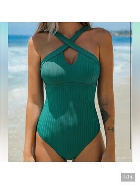 Cupshe Emerald Green Ribbed Cross-Strap One-Piece Swimsuit
